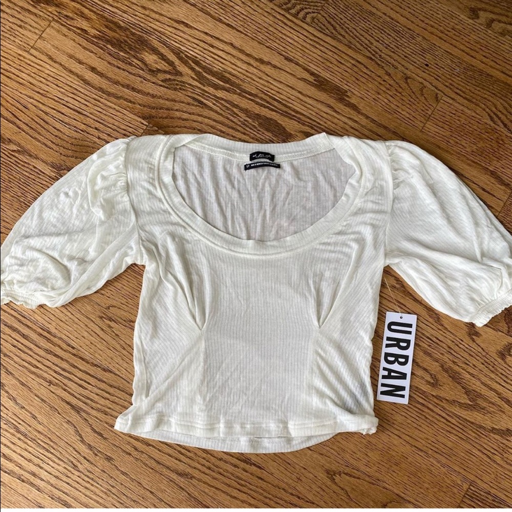 NWT Urban Outfitter White Flowy Sleeves Top